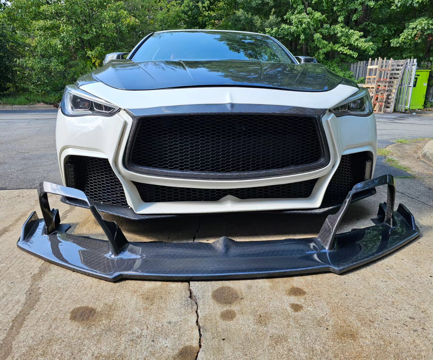 Q60 black s carbonfiber splitter